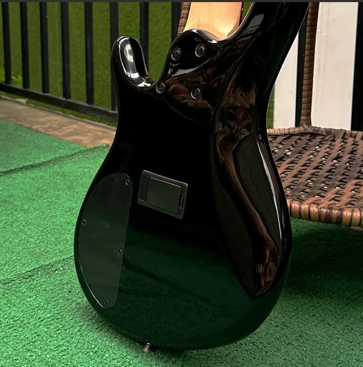 Contrabaixo Cort Action Bass VI Plus BK